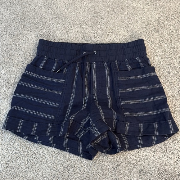 Athleta Cabo Linen Chambray Shorts | Size 2 | Blue Striped | Elastic Waist - Picture 1 of 6